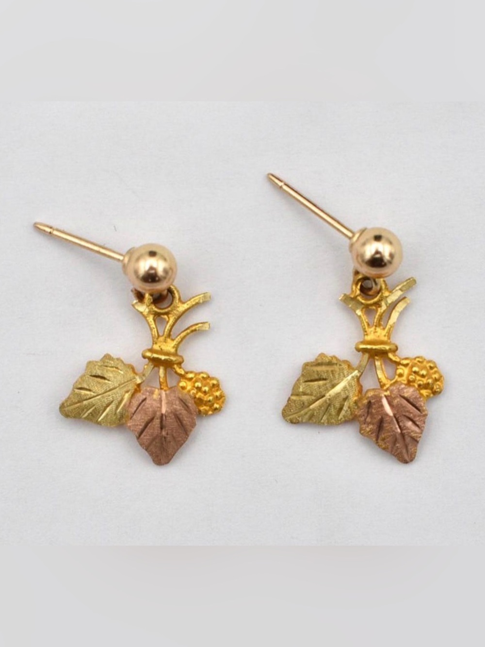 Vintage Landstorms BHG 10k Tri-Color Earrings